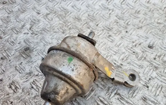 Mini One - Cooper R50 - 53 Engine mount bracket 6763259 6764640