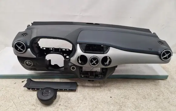 Mercedes-Benz B W246 W242 Dashboard