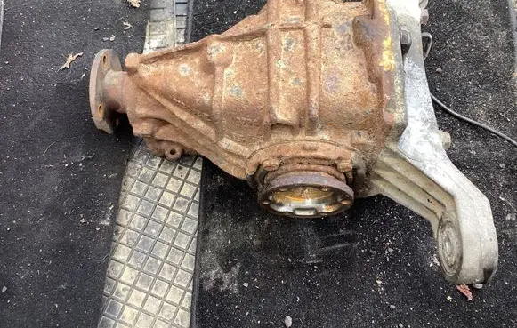 BMW 3 E36 Rear differential 213683E