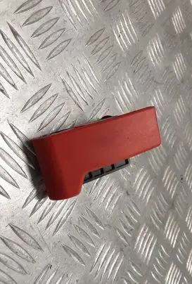Engine bonnet (hood) release handle