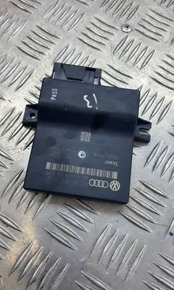 Audi A6 S6 C6 4F Gateway control module 4L0907468