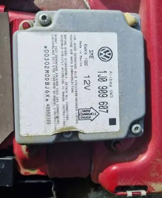 Volkswagen PASSAT B7 Airbag control unit/module 1J0909607 40980308 5WK4199