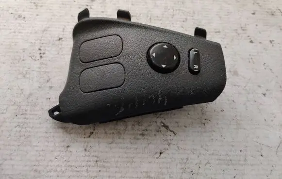 Mercedes-Benz Sprinter W901 W902 W903 W904 Electric window control switch A0045459207