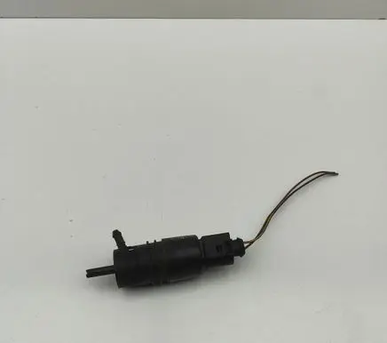 Mercedes-Benz E C207 W207 Windscreen/windshield washer pump A2218690121