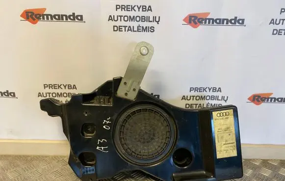 Audi A3 S3 8P Subwoofer speaker 8P4035382