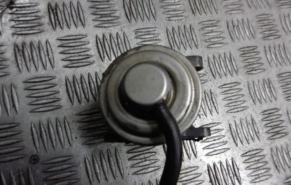 Mitsubishi Outlander EGR valve 038131501AN