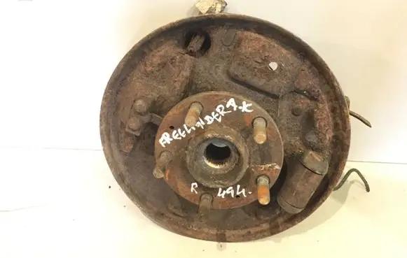 Land Rover Freelander Rear wheel hub spindle/knuckle 