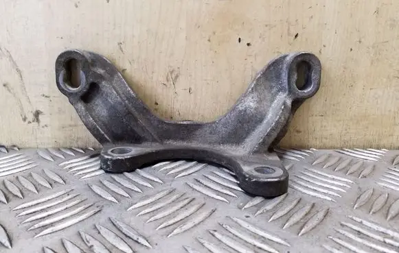 Chevrolet Captiva Engine mounting bracket 96625076