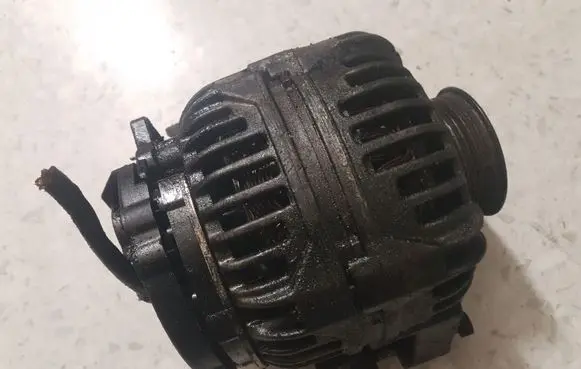 Audi A6 S6 C5 4B Generator/alternator 078903016AB F00M145261
