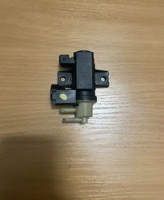 Nissan X-Trail T32 Turbo solenoid valve 8200790180