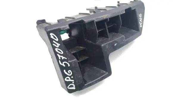 Rear bumper mounting bracket