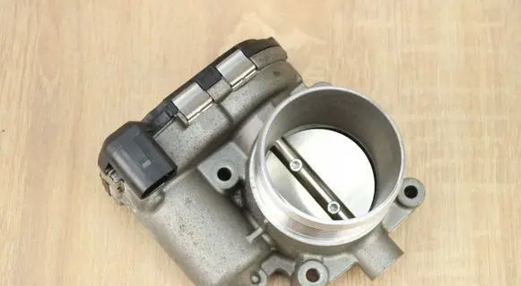 Audi A4 S4 B9 Throttle valve 06K133062J