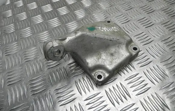 Mercedes-Benz ML W164 Engine mounting bracket A1562231404 VD11362