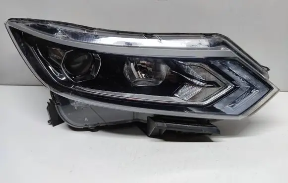 Nissan Qashqai Headlight/headlamp 10019009