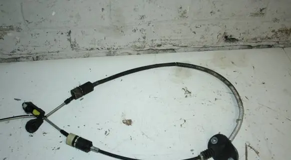 Volvo XC70 Gear shift cable linkage 31325981