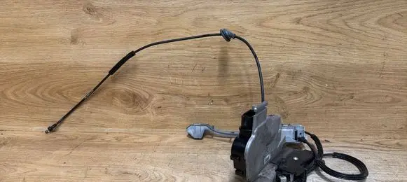 Volvo C70 Front door lock 30632850