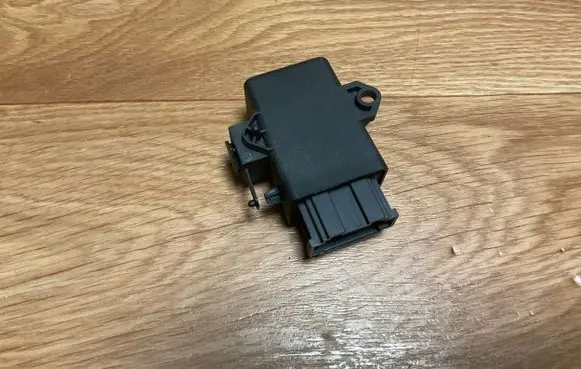 Volkswagen PASSAT B6 Seat heating relay 1Z0959772B
