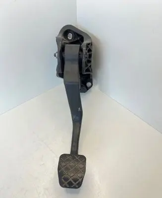 Volkswagen Touran I Clutch pedal 1T1721059BN