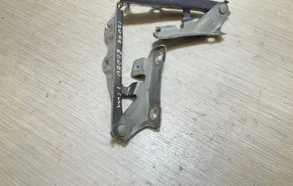 Isuzu D-Max Engine bonnet/hood hinges