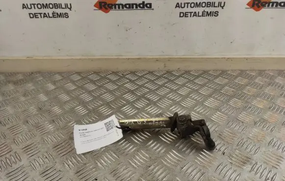 Iveco Daily 40.8 Sliding door middle roller runner 1071179B