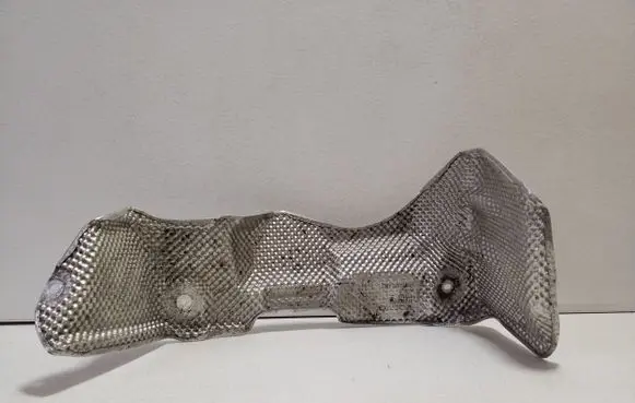 Volvo XC90 Heat shield in engine bay 31360175