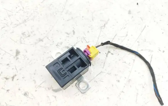 Audi A6 S6 C7 4G Battery relay fuse 4F0915519 120097