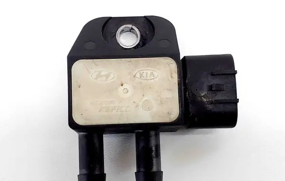 KIA Rio Exhaust gas pressure sensor 392102F600 9022090001