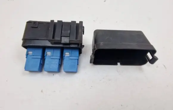 Nissan Qashqai Fuse box set 24382AD100