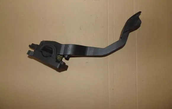 Peugeot 206 Accelerator throttle pedal 9645852280