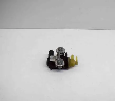 Skoda Octavia Mk3 (5E) Turbo solenoid valve 04L131051F