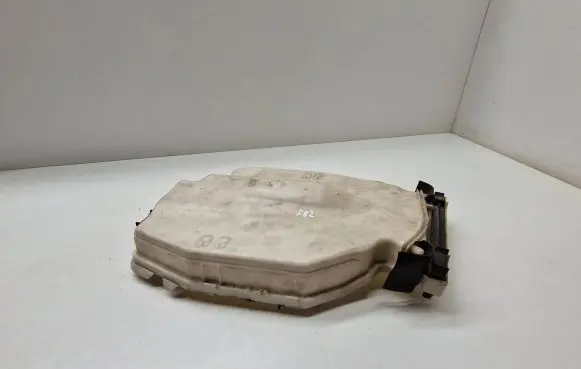 BMW 1 E82 E88 Fuse box cover 7544575