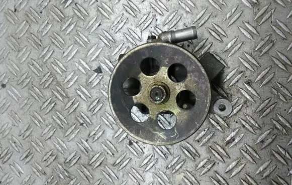 Honda CR-V Power steering pump