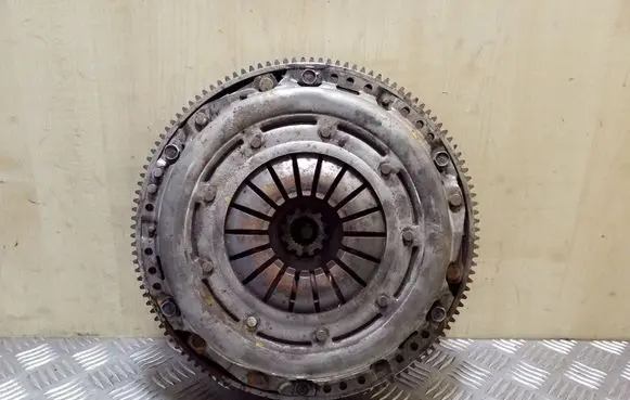 Subaru Outback Clutch set kit 30100AA970 12345AA040