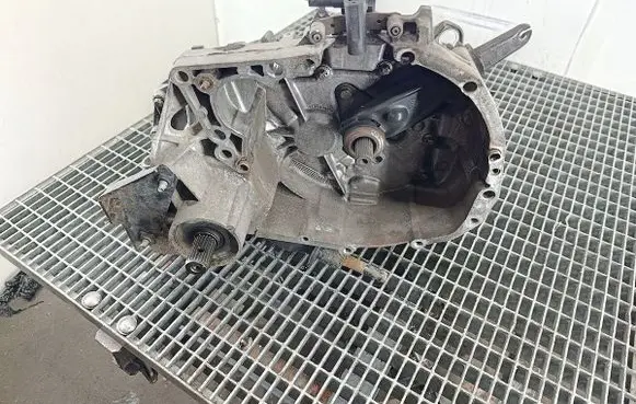 Renault Clio II Manual 5 speed gearbox JC5128