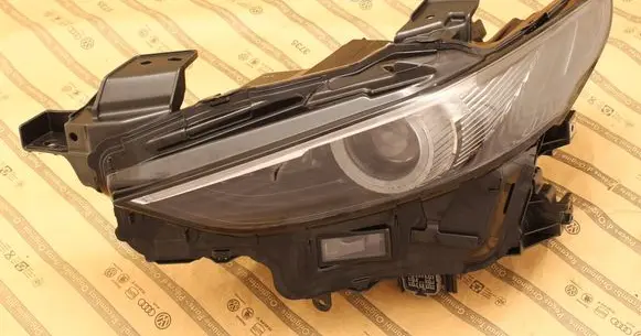 Mazda 3 Headlight/headlamp BCJH51040