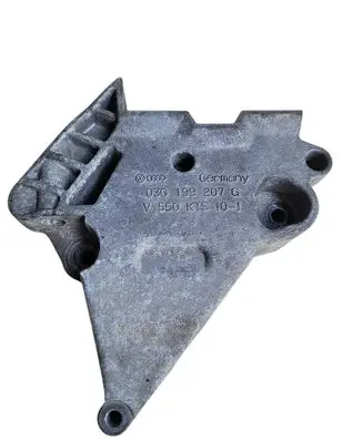 Engine mounting bracket
