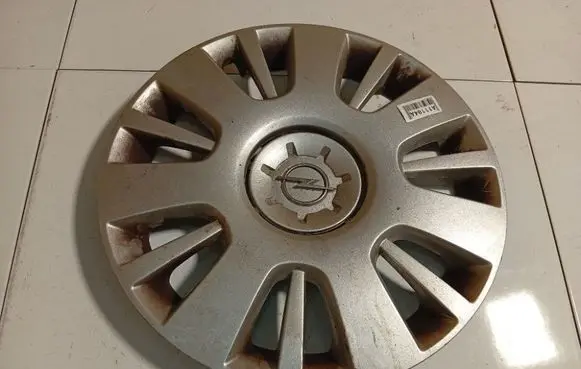 Opel Astra H R16 wheel hub/cap/trim 13242075