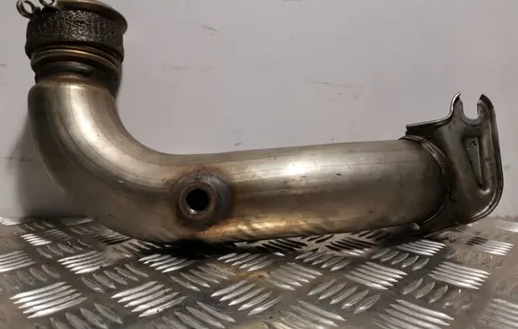 Jeep Grand Cherokee Muffler pipe connector clamp 