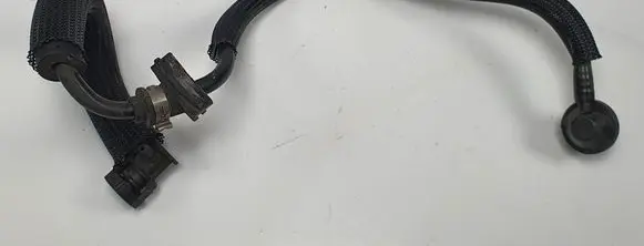 Volvo V70 Fuel line pipe 8G9N-2420-AKA