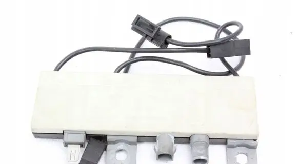 BMW 8 E31 Aerial antenna amplifier 8375116