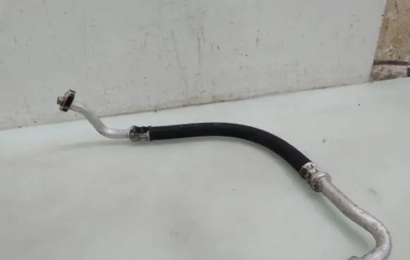 Ford Focus ST Air conditioning (A/C) pipe/hose
