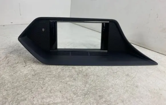 Radio/GPS head unit trim
