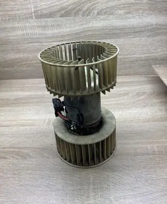BMW 7 E38 Heater fan/blower 8390851