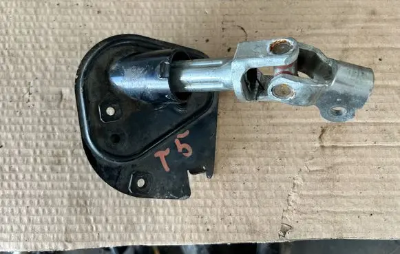 Volkswagen Transporter - Caravelle T5 Steering column universal joint 521433J
