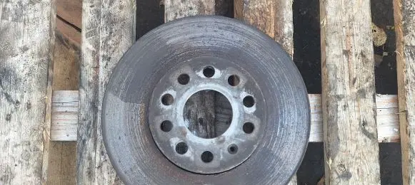 Volkswagen Touran I Front brake disc