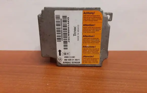 Mercedes-Benz E W210 Airbag control unit/module 5702 0028202126