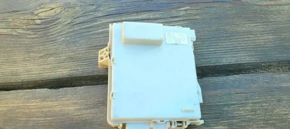 Lexus GS 300 350 430 450H Fuse module 8267030230