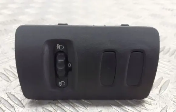 Renault Clio III Headlight level adjustment motor 