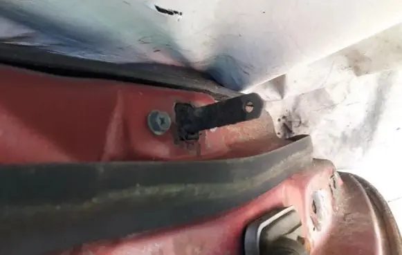 Nissan Almera Front door check strap stopper 