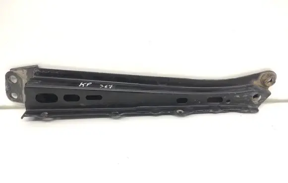 Toyota Auris E180 Engine mounting bracket